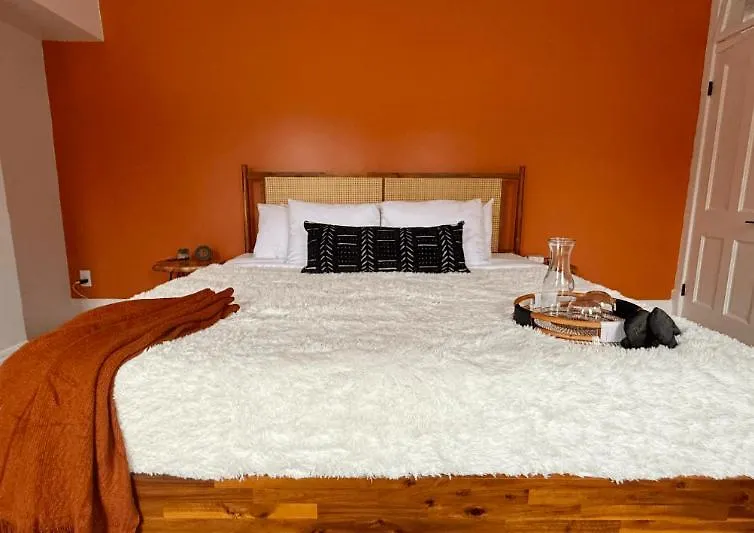 Holiday home Short North Convention King Bed Free Parking Villa Columbus United States